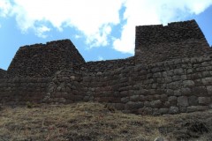 Mura-Poligonali-Megaliti-Altari-Rupestri-Pisac-Cusco-Perù-14