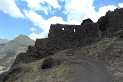 Mura-Poligonali-Megaliti-Altari-Rupestri-Pisac-Cusco-Perù-21