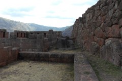 Mura-Poligonali-Megaliti-Altari-Rupestri-Pisac-Cusco-Perù-43